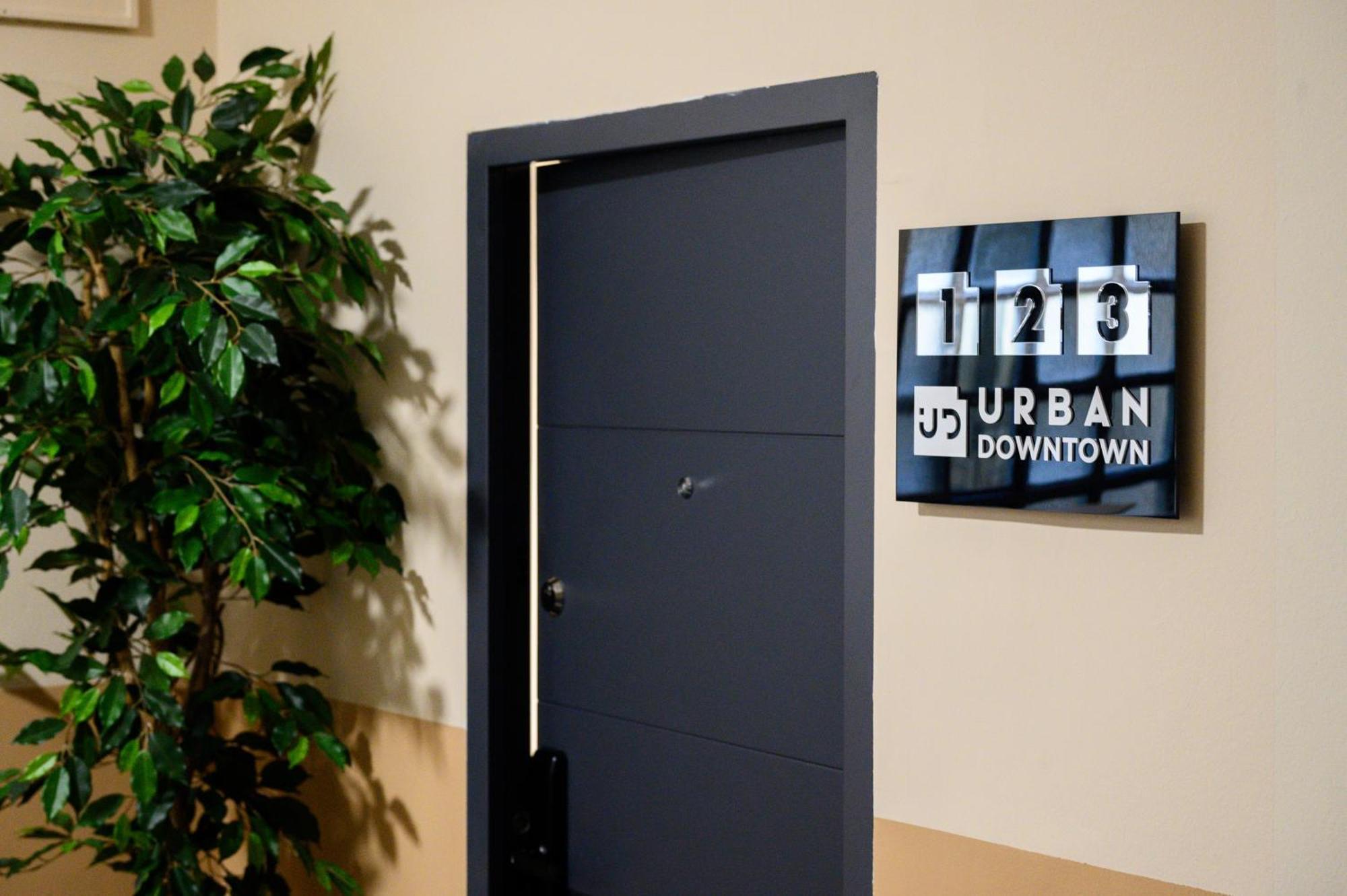 Urban Downtown Luxury Rooms And Suites Belgrade Chambre photo
